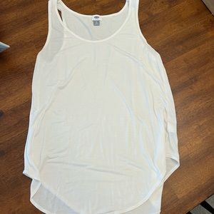 Old navy white tank L